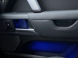 LAND ROVER Defender usata, con Fari LED