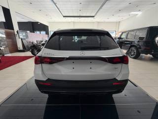 MERCEDES-BENZ E 220 usata, con Alzacristalli elettrici