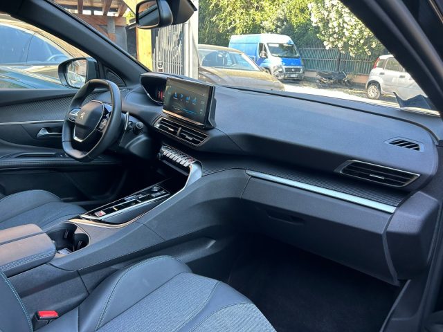 PEUGEOT 5008 usata, con Cerchi in lega