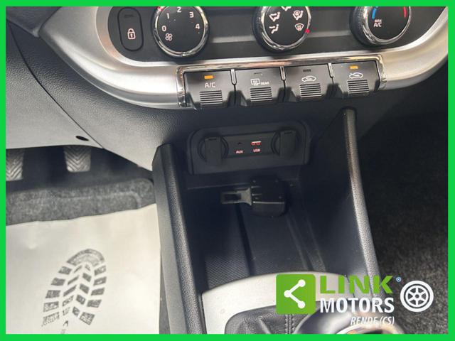 KIA Rio usata, con USB