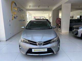 TOYOTA Auris usata, con Specchietti laterali elettrici