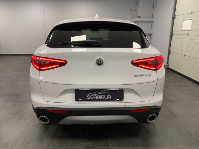 ALFA ROMEO Stelvio usata, con Autoradio