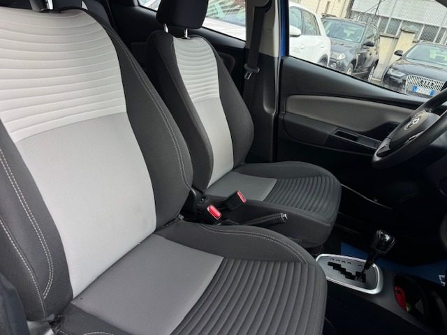 TOYOTA Yaris usata, con Controllo elettronico della corsia