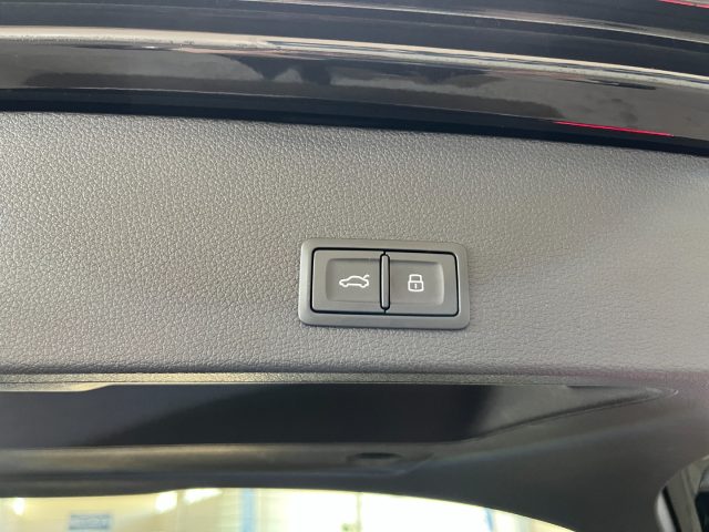 AUDI Q2 usata, con Park Distance Control