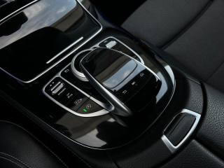 MERCEDES-BENZ E 220 usata, con Cronologia tagliandi