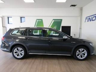 VOLKSWAGEN Passat Alltrack usata, con Servosterzo
