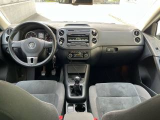 VOLKSWAGEN Tiguan usata, con Autoradio