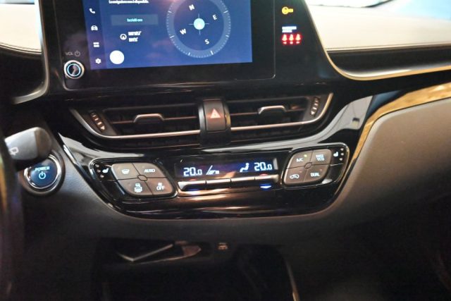 TOYOTA C-HR usata 37