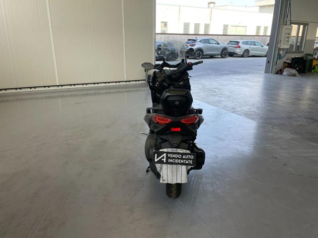 YAMAHA X-MAX 300 usata 5