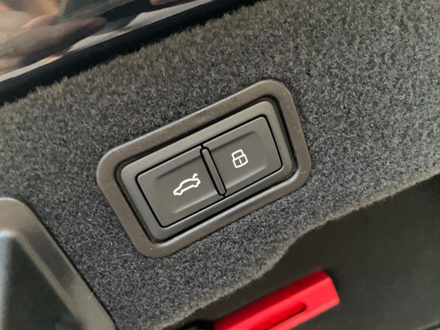 AUDI A8 usata, con Sound system