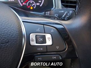 VOLKSWAGEN T-Roc usata, con USB
