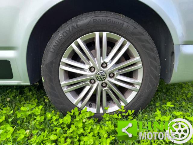 VOLKSWAGEN T5 usata, con Autoradio digitale