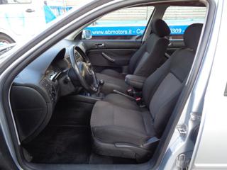 VOLKSWAGEN Golf usata, con Alzacristalli elettrici