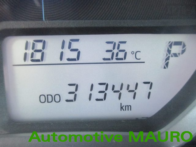 TOYOTA Yaris usata, con Specchietti laterali elettrici