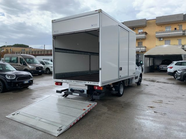 RENAULT Master usata, con Luci diurne LED