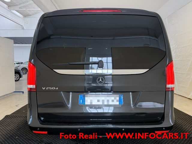 MERCEDES-BENZ V 250 usata, con Climatizzatore