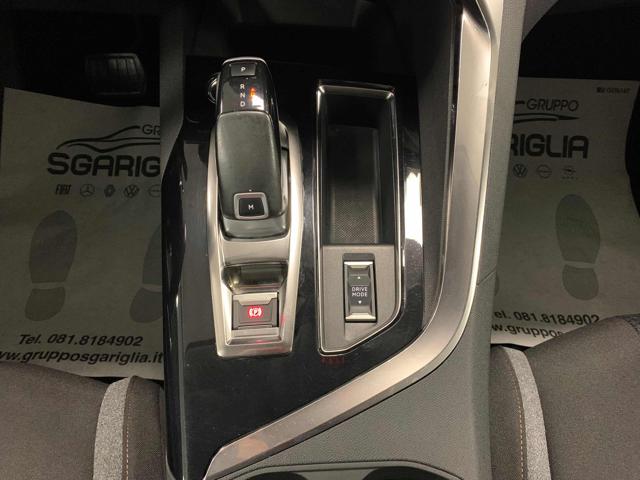 PEUGEOT 3008 usata, con Volante in pelle