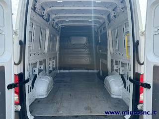 VOLKSWAGEN Crafter usata, con Gancio traino