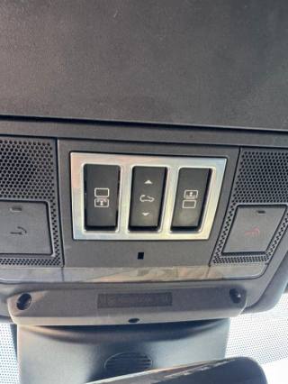 LAND ROVER Discovery usata, con Fari LED