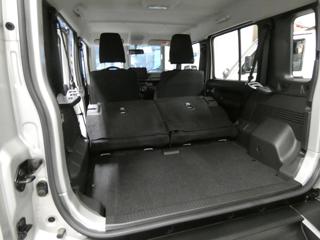 SUZUKI Jimny usata, con Sedile posteriore sdoppiato