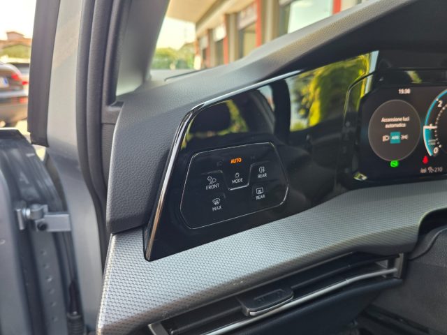 VOLKSWAGEN Golf usata, con Android Auto