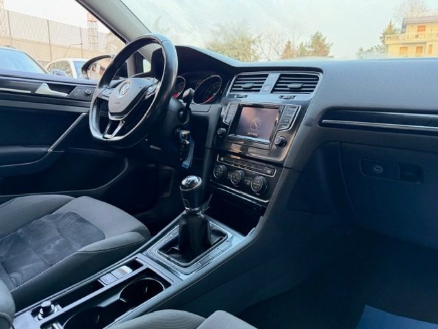 VOLKSWAGEN Golf usata, con ESP