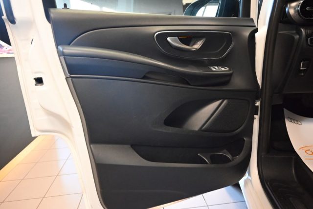 MERCEDES-BENZ V 300 usata 46