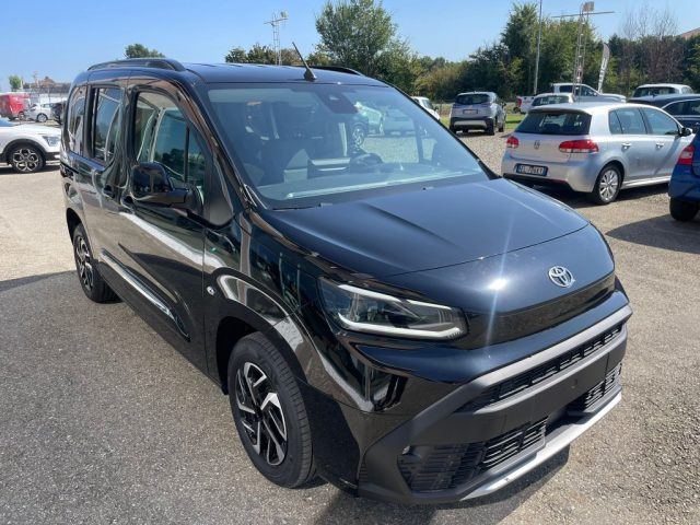 TOYOTA Proace City Verso usata, con Autoradio