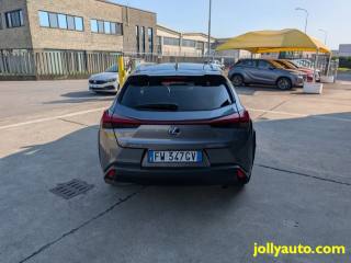 LEXUS UX 250h usata, con Autoradio