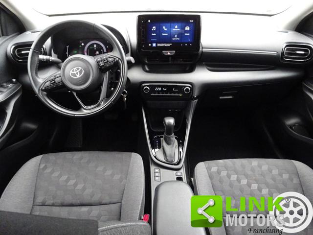 TOYOTA Yaris usata, con Autoradio