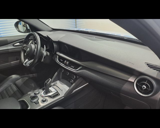 ALFA ROMEO Stelvio usata, con Climatizzatore automatico, 2 zone