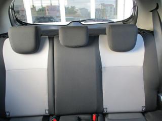 TOYOTA Yaris usata 22