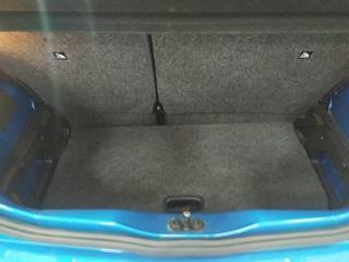 VOLKSWAGEN up! usata, con Autoradio