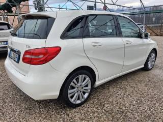 MERCEDES-BENZ B 180 usata, con Alzacristalli elettrici