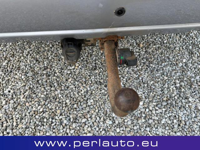 MITSUBISHI Pajero usata, con Gancio traino