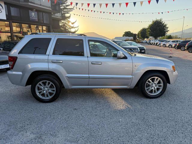 JEEP Grand Cherokee usata, con Autoradio