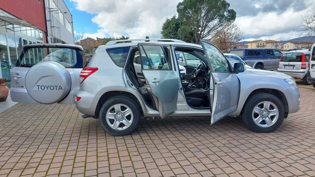 TOYOTA RAV 4 usata, con Servosterzo