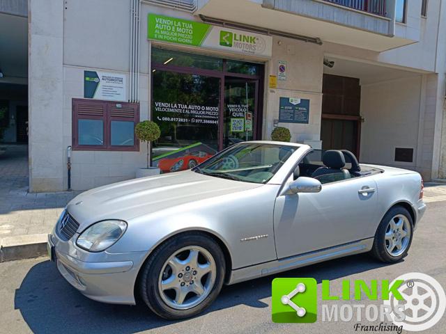 MERCEDES-BENZ SLK 200 usata, con Specchietti laterali elettrici