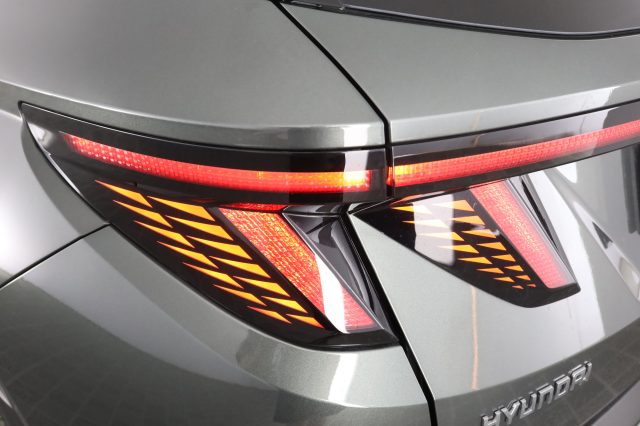 HYUNDAI Tucson usata 9
