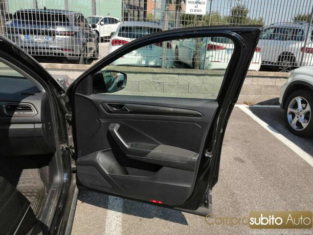 VOLKSWAGEN T-Roc usata, con Alzacristalli elettrici