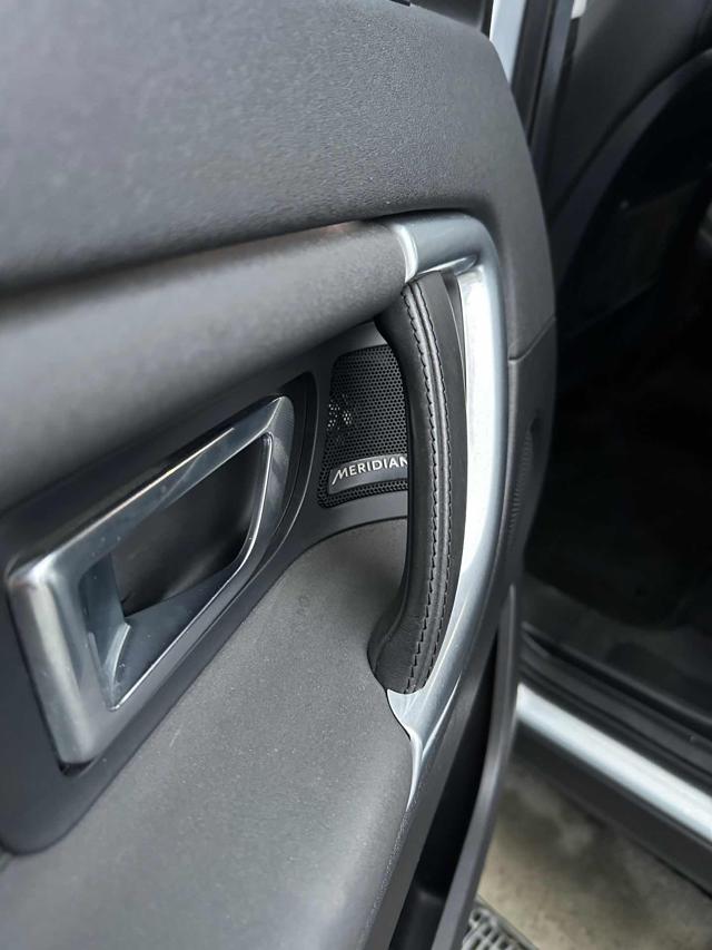 LAND ROVER Discovery Sport usata, con Sedile posteriore sdoppiato