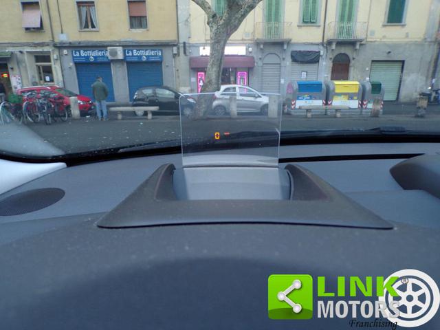 PEUGEOT 3008 usata, con Luce d