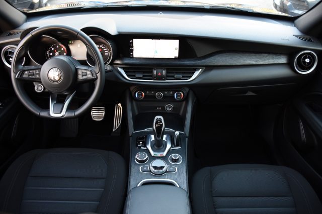 ALFA ROMEO Stelvio usata, con Cerchi in lega