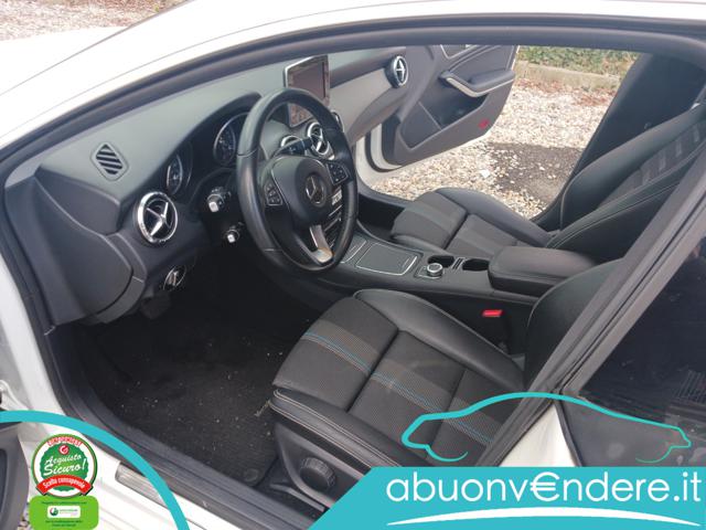 MERCEDES-BENZ CLA 200 usata, con Controllo automatico clima