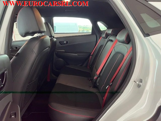 HYUNDAI Kona usata, con Bracciolo