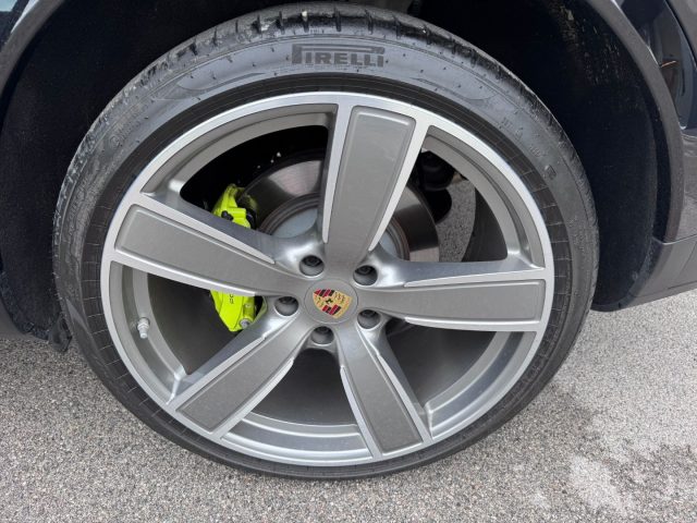 PORSCHE Cayenne usata, con USB