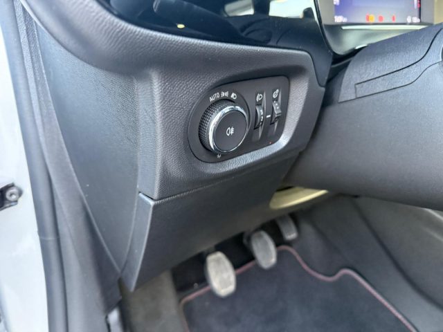 OPEL Corsa usata, con Sensori di parcheggio posteriori