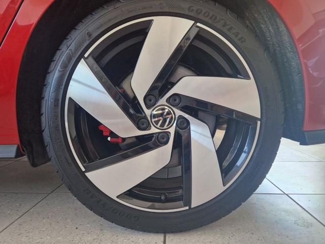 VOLKSWAGEN Golf usata, con Autoradio