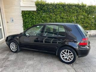 VOLKSWAGEN Golf usata, con Autoradio