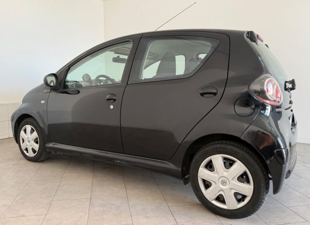 TOYOTA Aygo usata 5